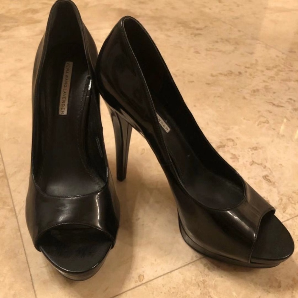 vera wang black heels